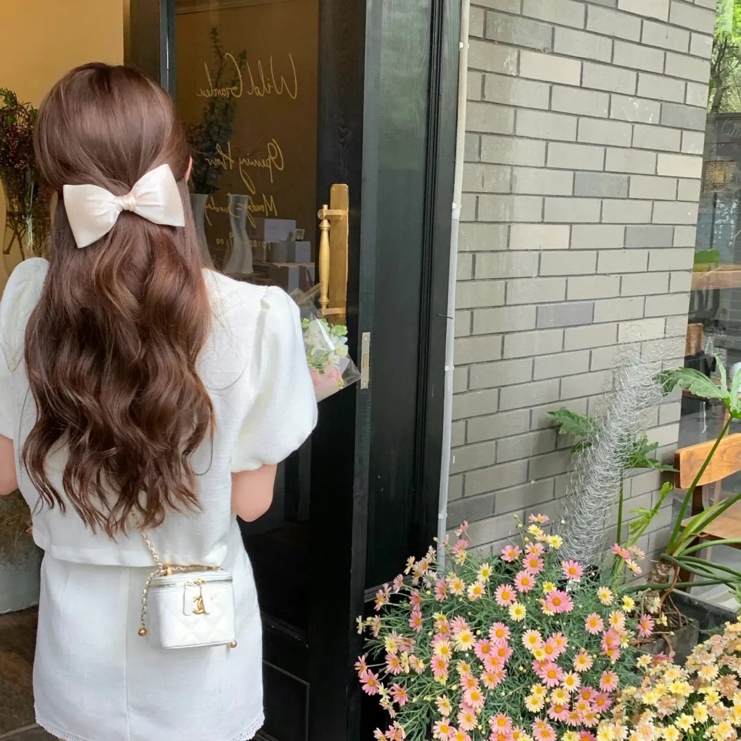 奶团被找回，绝嗣皇室抢着宠